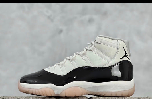 AIR JORDAN 11 RETRO NEAPOLITAN 11M